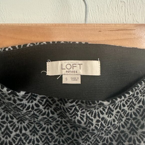 Ann Taylor Loft Petite Pencil Skirt S Black and Gray Pattern - Picture 3 of 3